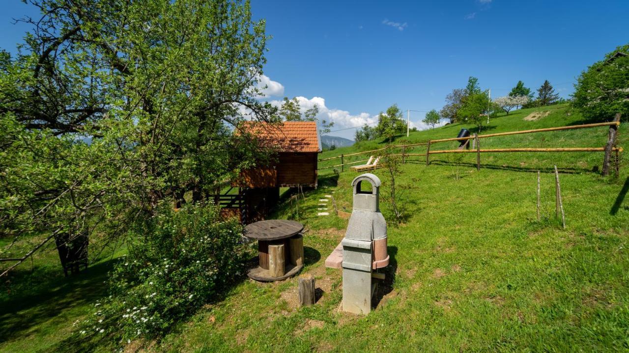 Robinzonski Turizam "Robin' S Hood" Skrad Esterno foto